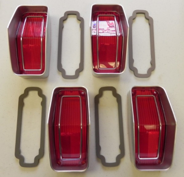 Tail Lamp Lens Set for 1970 Oldsmobile Cutlass Supreme and SX